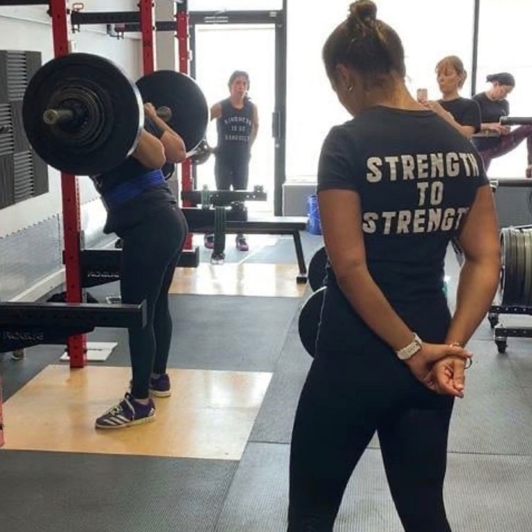 20191124 inna coaching squat top 768x768
