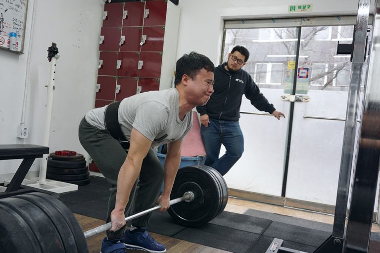 20230124 eun deadlift 2 768x511