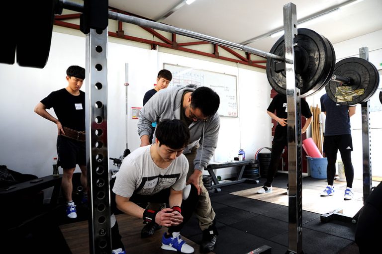 20230124 kim squat 1 768x511